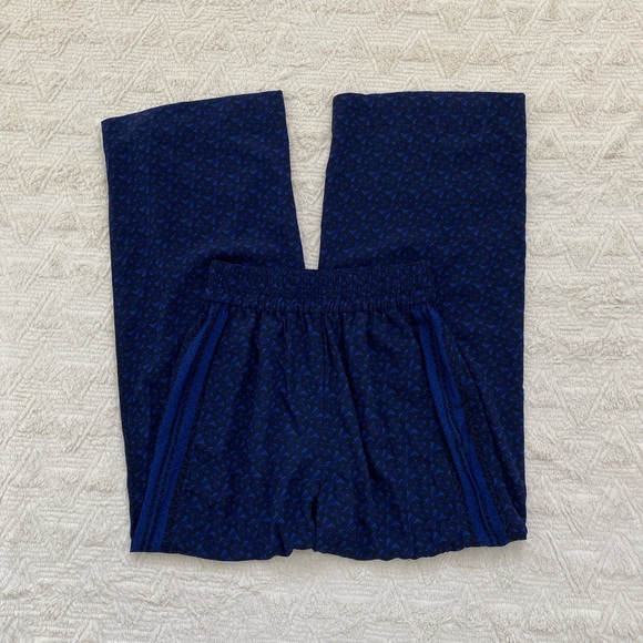 Burberry monogram stripe print silk wide leg trousers in deep royal blue - Picture 5 of 12